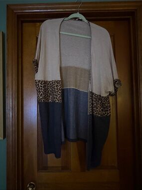 Colorblock Lightweight Open Cardigan with Leopard Trim - Beige & Gray